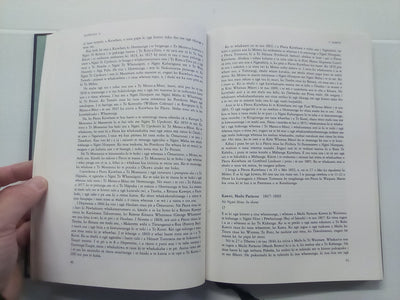 Nga Tangata Taumata Rau 1870-1900 (Biographies of Māori People in Te Reo)