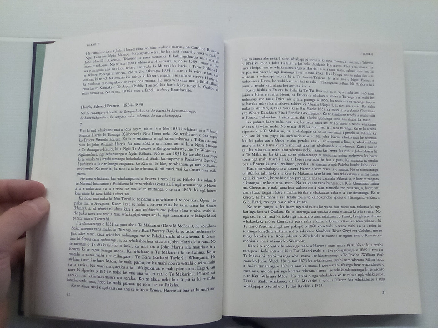 Nga Tangata Taumata Rau 1870-1900 (Biographies of Māori People in Te Reo)