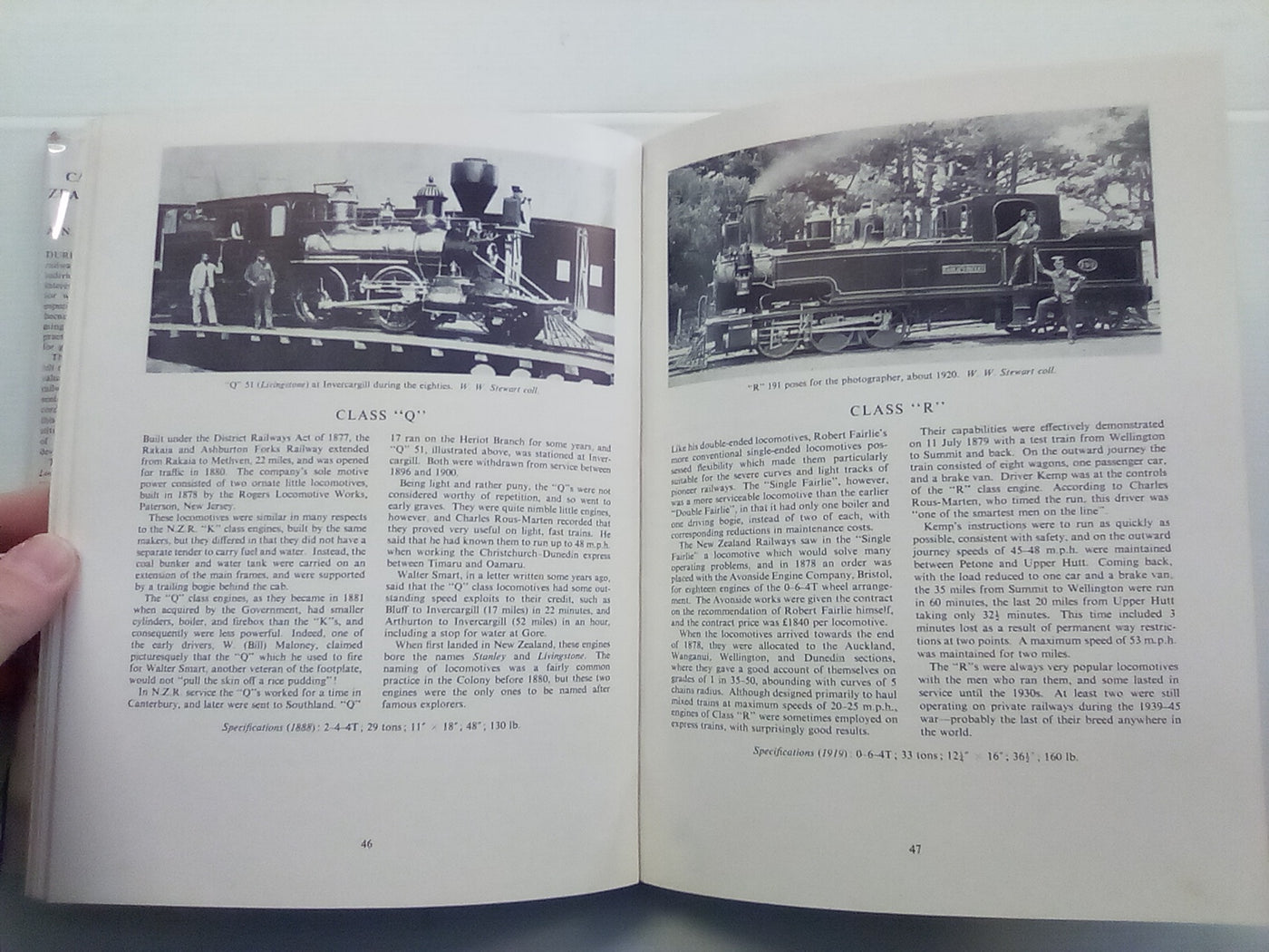 Cavalcade of New Zealand Locomotives (1965) by A.N. Palmer & W.W. Stewart