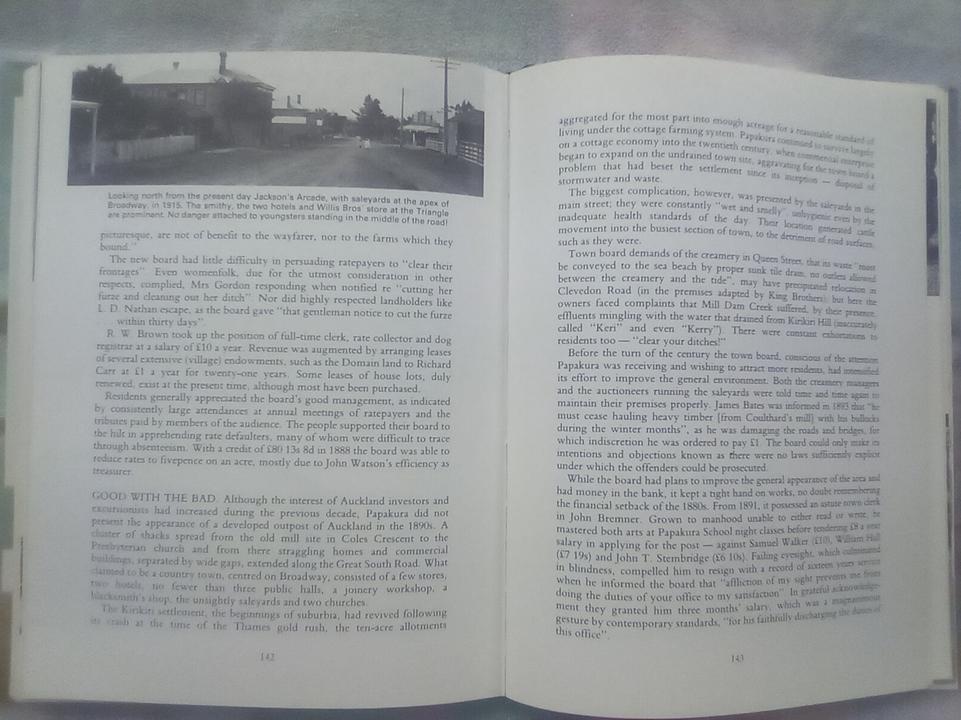 Breakwater Against the Tide - A History of Papakura City and Districts